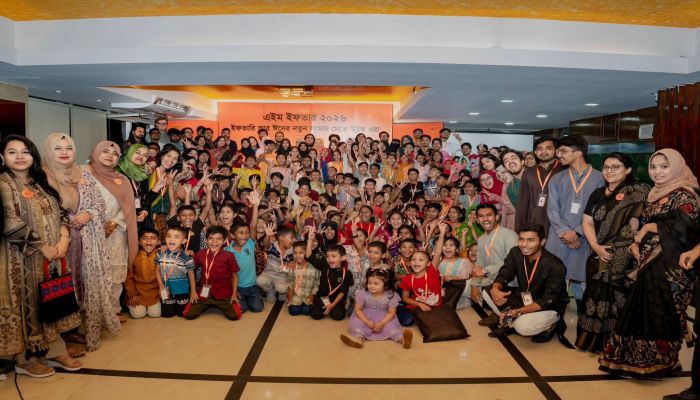 ঈদ আনন্দে এইম ইনিশিয়েটিভ ফাউন্ডেশন স্কুলের সঙ্গে সুবিধাবঞ্চিত শিশুদের পাশে সাজগোজ 