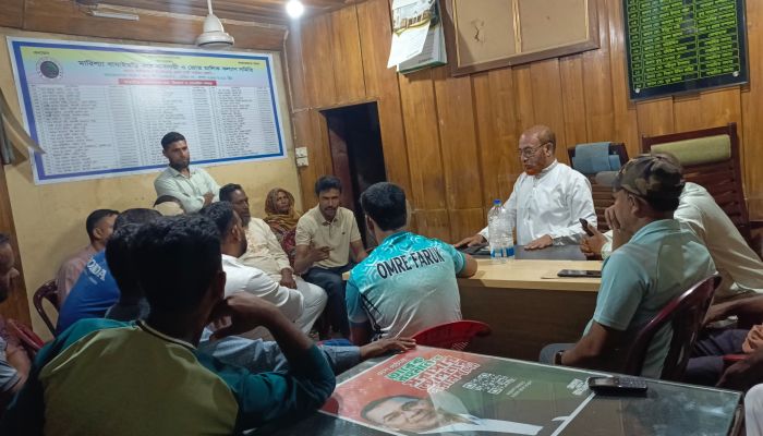 বিএনপি নেতার আহ্বানে দ্বিগুণ ভাড়া থেকে নির্ধারিত ভাড়ায়