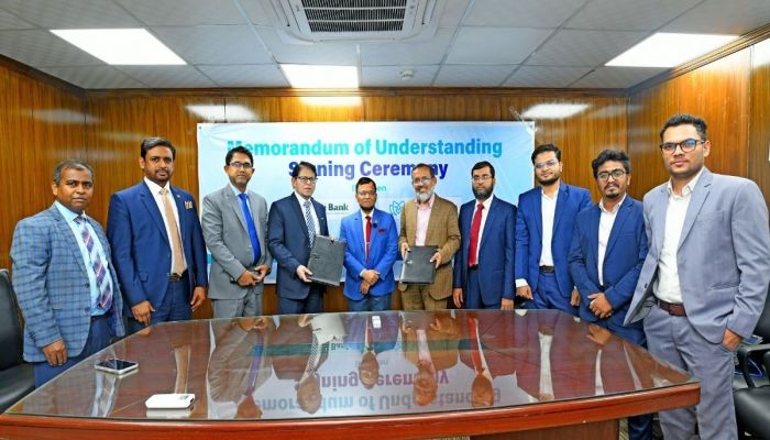 ইসলামী ব্যাংকের সাথে আমেরিকান ওয়েলনেস সেন্টার বাংলাদেশ-এর চুক্তি