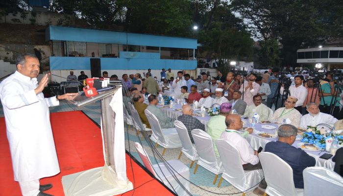 চট্টগ্রাম প্রেস ক্লাবের ইফতার মাহফিলে তথ্যমন্ত্রী