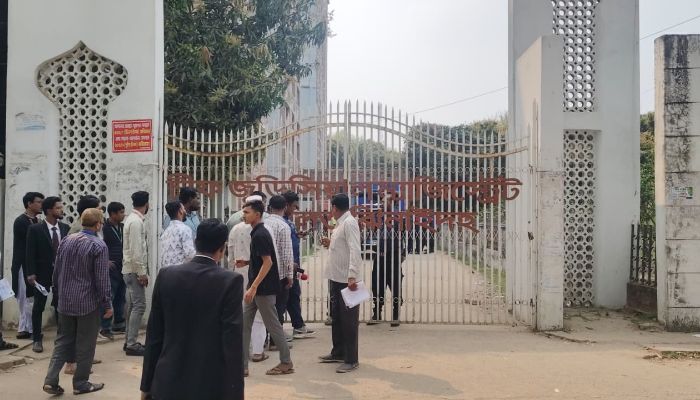 ঝিনাইদহে ভাংচুর ও অগ্নিসংযোগ মামলায় বৈষম্যবিরোধী ছাত্র আন্দোলনের ৭ নেতা গ্রেফতার