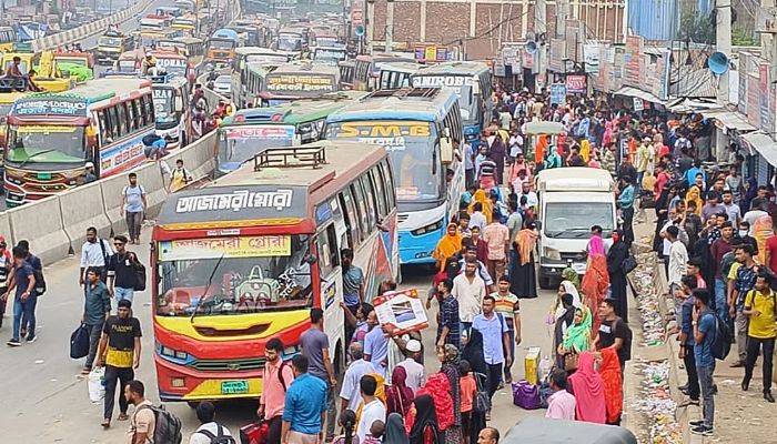 নাড়ির টানে শেকড়ে ফিরছে মানুষ, মহাসড়কে গাড়ির চাপ