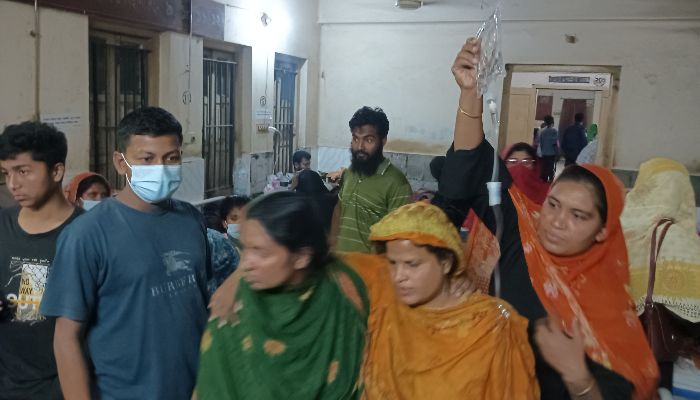 ঈশ্বরদীতে ইফতার খেয়ে শ্রমিক অসুস্থ, হাসপাতালে ভর্তি ২৬ জন