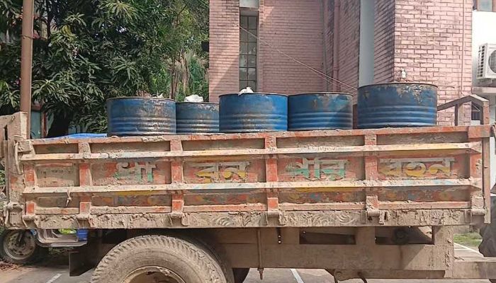 ৯ হাজার লিটার পেট্রোল-অকটেনসহ ট্যাংক লরি জব্দ