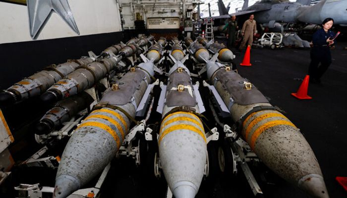 আরব মিত্রদের বিপুল অস্ত্র দিচ্ছে যুক্তরাষ্ট্র