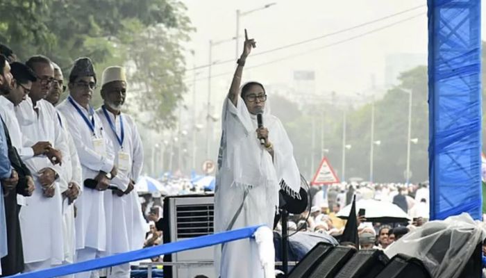 মোদি হলেন ভারতের সবচেয়ে বড় অনুপ্রবেশকারী: মমতা বন্দ্যোপাধ্যায়