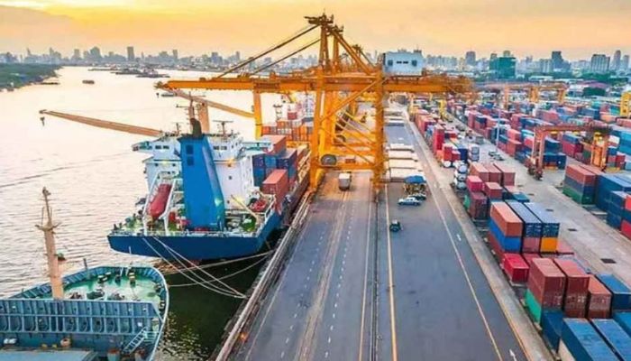 জ্বালানি নিরাপত্তায় স্বস্তি: ২২ দিনে খালাস ২৫ জাহাজ, পথে আরও দুই