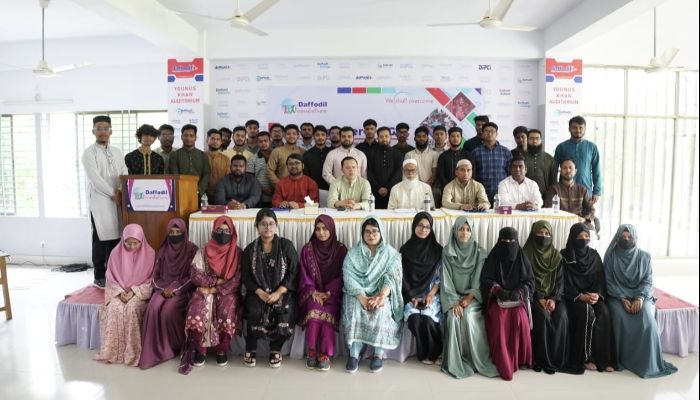 মেধাবীদের পাশে ড্যাফোডিল ফাউন্ডেশন: স্কলারশিপ গেট-টুগেদার ও রিইউনিয়ন অনুষ্ঠিত