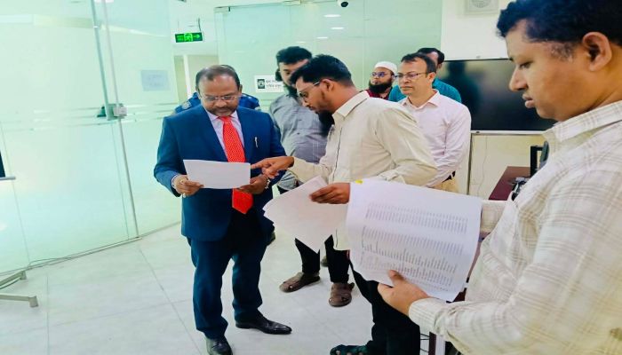 সিংড়ার হাইটেক পার্ক পরিদর্শনে ভারতীয় সহকারী হাইকমিশনার মনোজ কুমার 