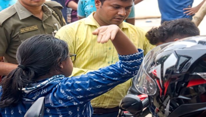 তেল নিতে এসে ইউএনও’র থাপ্পড়! কালীগঞ্জে ভাইরাল ভিডিও ঘিরে তোলপাড়