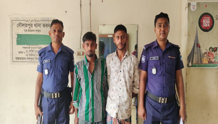 দৌলতপুর থানা পুলিশের রাতভর অভিযান