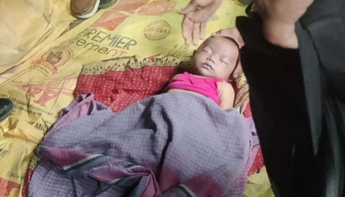 নড়াইলে নিজের তিন মাসের শিশুকে গলায় গামছা পেঁচিয়ে হত্যার অভিযোগ মা আটক