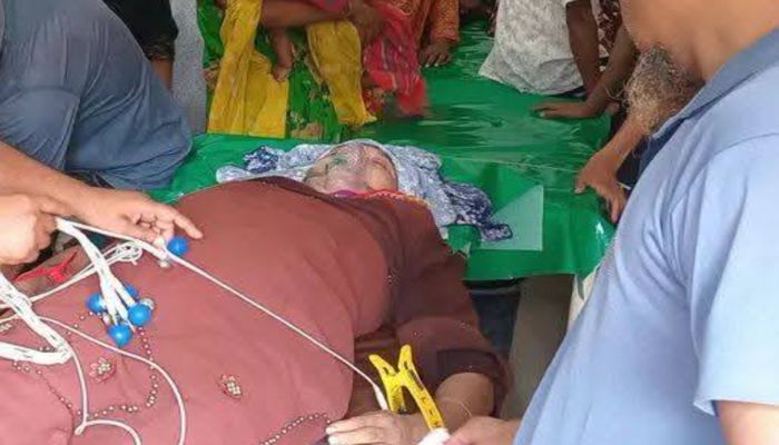 নড়াইলে পাম্প থেকে ডিজেল নিয়ে বাড়ি ফেরার পথে এক নারীর মৃত্যু