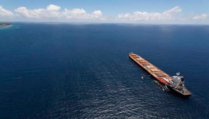 হরমুজ প্রণালী অতিক্রম করেছে জাপানি মালিকানাধীন ট্যাঙ্কার