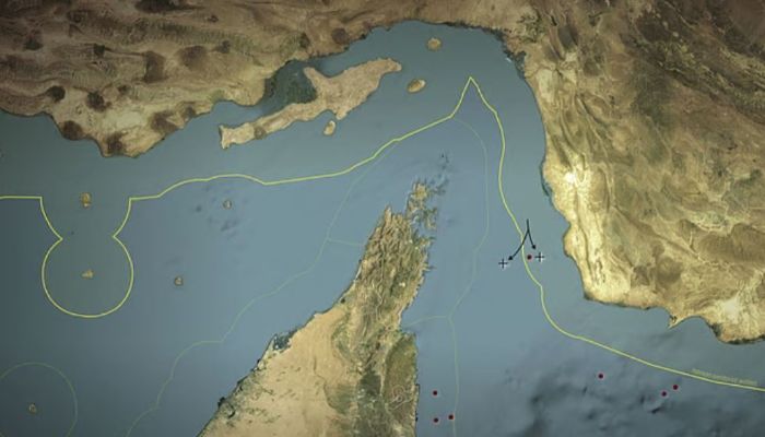 হরমুজ প্রণালি নিয়ন্ত্রণে রেখে ট্রাম্পকে নতিস্বীকার করাল ইরান?