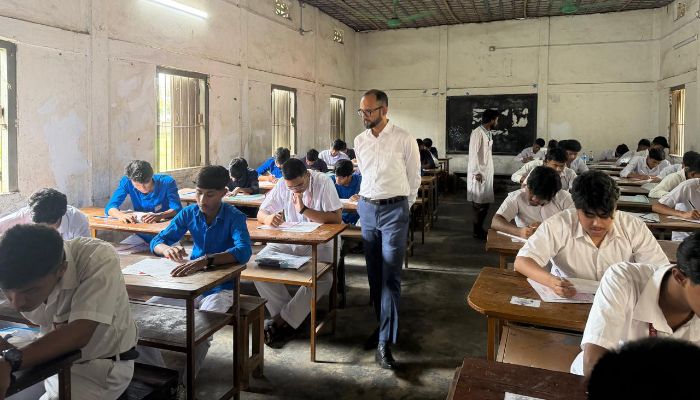 মৌলভীবাজারে এসএসসি ও সমমানের পরীক্ষা শুরু, প্রথম দিনে অনুপস্থিত ১১৮ জন