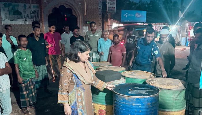 মৌলভীবাজারে জ্বালানি তেল মজুদের বিরুদ্ধে ভ্রাম্যমাণ আদালতের অভিযান, জরিমানা আদায় 