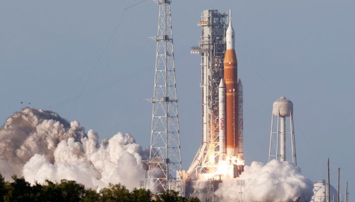 ৫৪ বছর পর চাঁদের পথে মানুষ, আর্টেমিস-২ উৎক্ষেপণ সফল