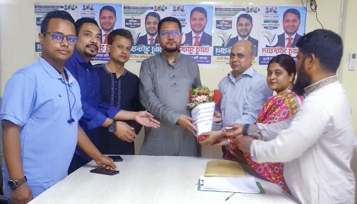 চট্টগ্রাম-৯ এমপির সাথে বঙ্গবন্ধু’ল টেম্পল চট্টগ্রাম পরিচালনা কমিটির সাক্ষাৎ 