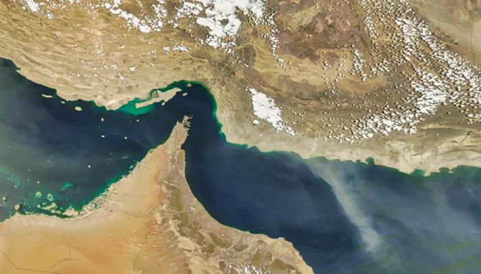 হরমুজ প্রণালি ফের বন্ধ, ফিরে গেল তেলবাহী জাহাজ