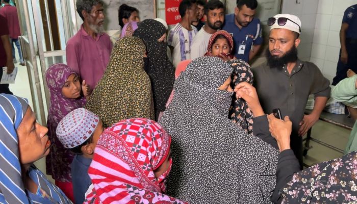 শেরপুরে সিএনজি-ডাম্প ট্রাকের মুখোমুখি সংঘর্ষে নিহত ২, আহত ৫