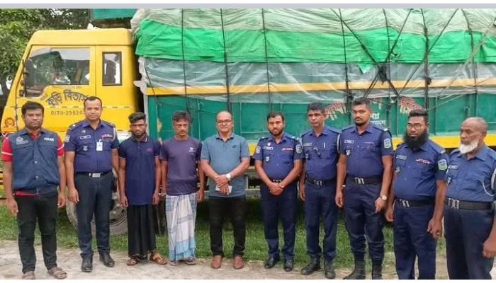 নেত্রকোণার মদনে পাচারকালে ২০ টন সরকারি চাল জব্দের ঘটনায়-মামলা গ্রেফতার-২