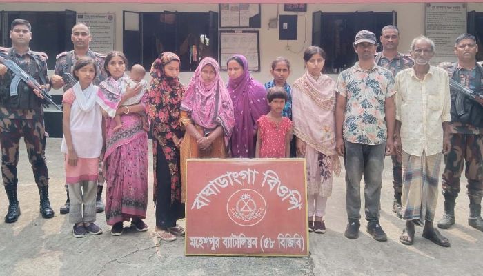 সীমান্তে কড়াকড়ি, অনুপ্রবেশের সময় আটক নারী-শিশুসহ ১১ জন