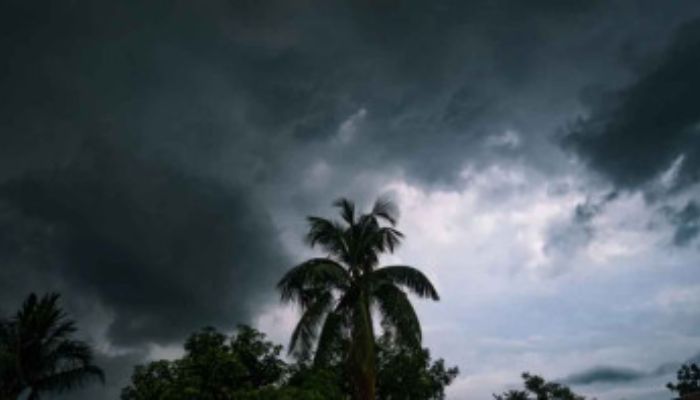 রাত ১টার মধ্যে ১৩ অঞ্চলে তাণ্ডব চালাবে কালবৈশাখী ঝড়