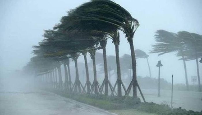 দুপুরের মধ্যে ৫ জেলায় ঝড়ের আভাস
