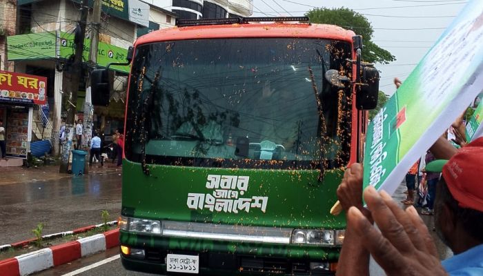 মৌলভীবাজারে পৌঁছেছেন প্রধানমন্ত্রী, পথে পথে নিচ্ছিদ্র নিরাপত্তা