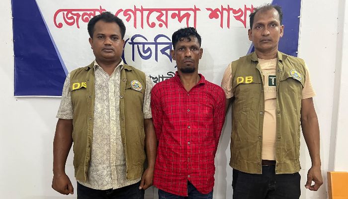 পটুয়াখালীতে ৫১ পিস ইয়াবাসহ মাদক ব্যবসায়ী আটক