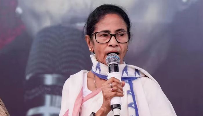 আমি মুখ খুললে বাংলাদেশ উত্তাল হয়ে যাবে, হাদি হত্যা প্রসঙ্গে মমতা