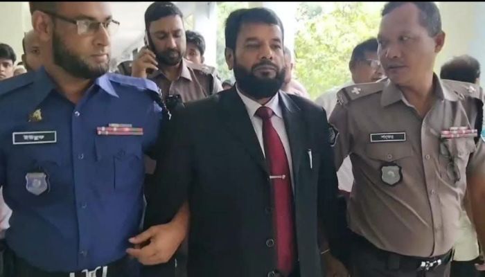 ফেনীতে শিহাব হত্যা মামলায় আওয়ামী লীগ নেতা এডভোকেট আবুল হোসেন কারাগারে 