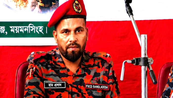 ঈশ্বরগঞ্জে ফায়ার লাইসেন্সের নামে ঘুষ নেওয়ার অভিযোগ, ভুল স্বীকার স্টেশন অফিসারের