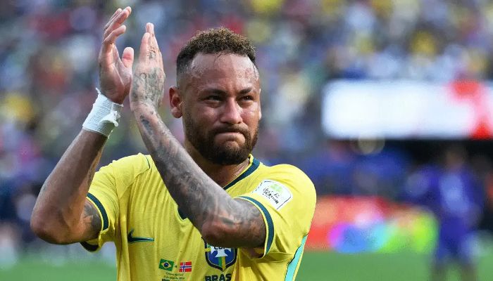 ব্রাজিলের হয়ে খেলা নিয়ে অবশেষে চূড়ান্ত সিদ্ধান্ত জানিয়ে দিলেন নেইমার