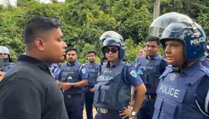 পুলিশও হবেন, দলীয় এজেন্ডাও বাস্তবায়ন করবেন- এটা হতে পারে না: হাসনাত আবদুল্লাহ