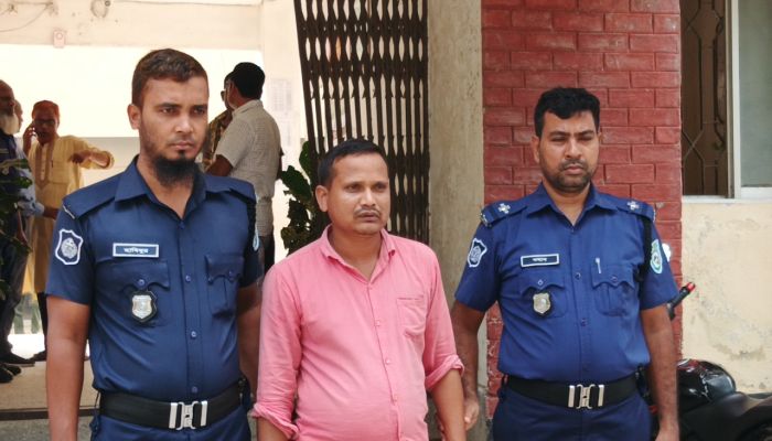 বদরগঞ্জে গৃহবধূর মৃত্যু, যৌতুক-নির্যাতন ও আত্মহত্যায় প্ররোচনার অভিযোগে স্বামী আটক