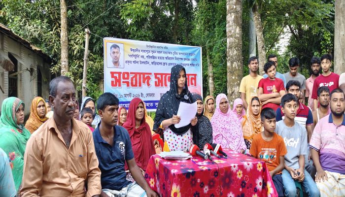 গণপিটুনির আড়ালে সুমন মণ্ডলকে পরিকল্পিত হত্যার অভিযোগ পরিবারের: ৭ দফা দাবিতে সংবাদ সম্মেলন