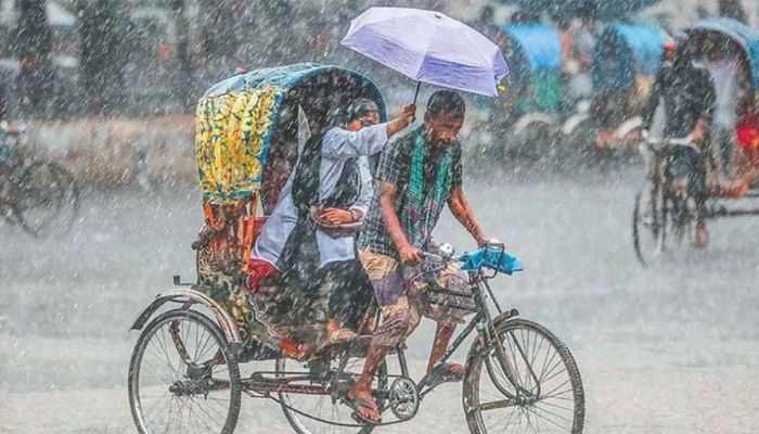 দুপুরের মধ্যে ১৩ জেলায় বজ্রসহ বৃষ্টির শঙ্কা