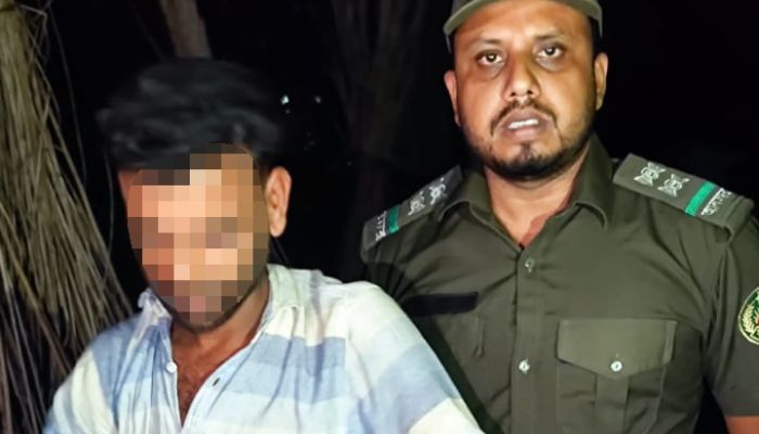 আনসার-ভিডিপির অভিযানে মাদারীপুরে  ইয়াবাসহ মাদক কারবারি আটক, পুলিশে সোপর্দ