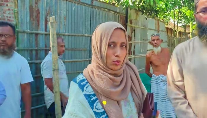 নীলফামারীতে অবৈধ সার মজুদ, কীটনাশক ব্যবসায়ীর এক লাখ টাকা জরিমানা