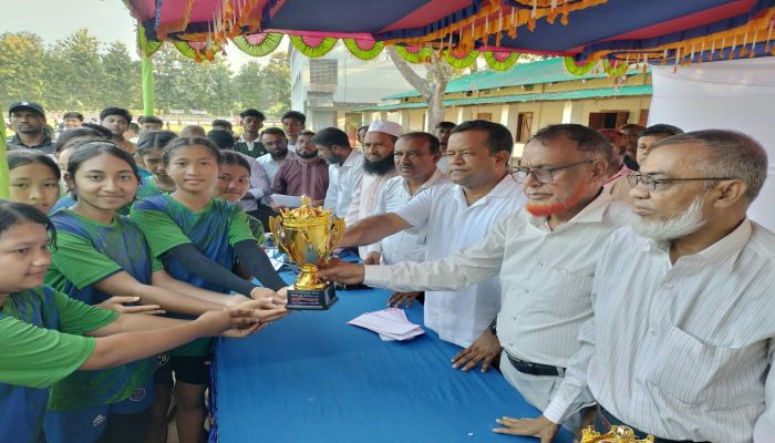 মাটিরাঙ্গায় গ্রীষ্মকালীন ক্রীড়া প্রতিযোগিতার পর্দা নামল, পুরস্কৃত বিজয়ীরা