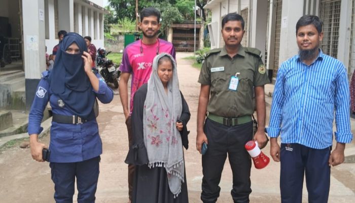 *গাজীপুরের কালিয়াকৈর হাসপাতালে আনসার সদস্যদের তৎপরতায় স্বর্ণের চেইন চুরির চেষ্টা ব্যর্থ*