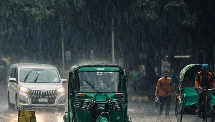দুপুরের মধ্যে ৬ জেলায় ঝড়বৃষ্টির আভাস, নদীবন্দরে সতর্কসংকেত