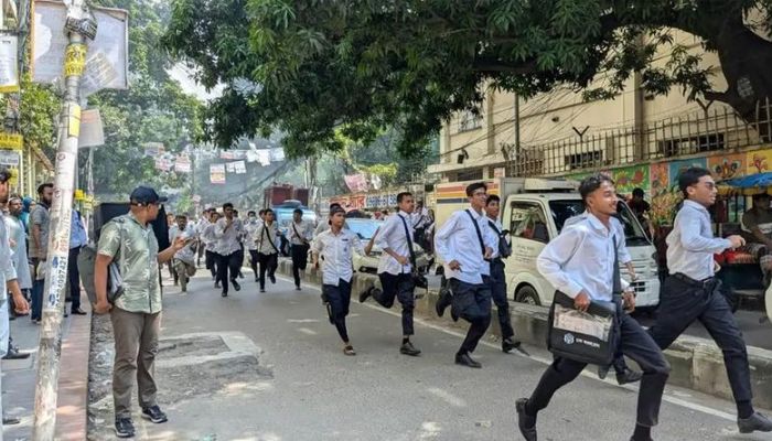 ঢাকা কলেজ ও আইডিয়াল কলেজ শিক্ষার্থীদের মধ্যে সংঘর্ষ