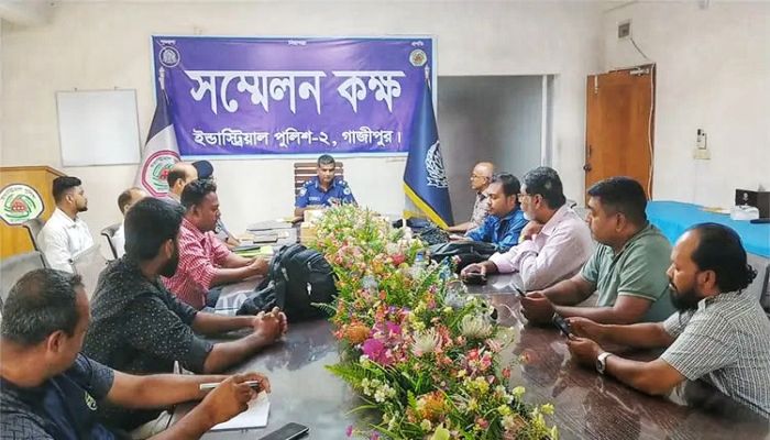 ল্যাভেন্ডার ফ্যাশনের ১ কোটি টাকা চুরির ঘটনায় মূলহোতাসহ গ্রেপ্তার ৩