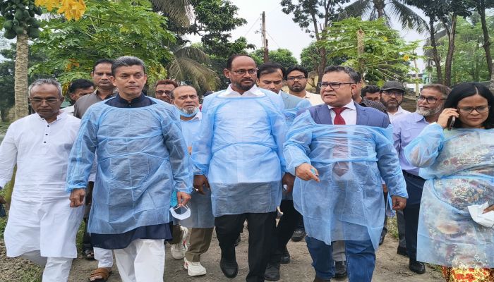 প্রান্তিক খামারিদের অর্থনৈতিকভাবে সমৃদ্ধ করতে কাজ করছে সরকার