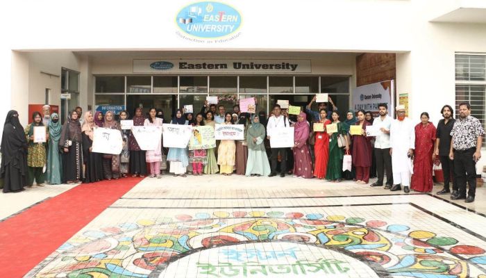 ইস্টার্ন ইউনিভার্সিটিতে ‘এ ডে উইথ প্যারেন্টস’ অনুষ্ঠিত 