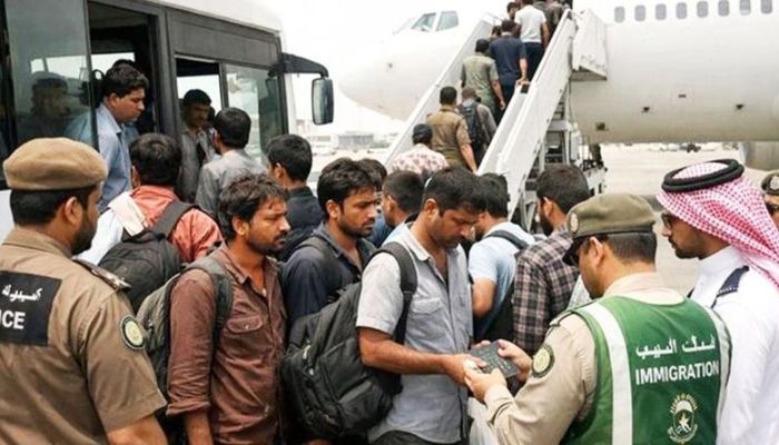 প্রায় ৮ হাজার প্রবাসীকে ফেরত পাঠালো সৌদি আরব
