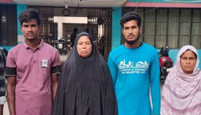 চার বছর পর হারানো মাকে ফিরে পেল সন্তানরা, মানবিকতায় উজ্জ্বল ওসি নাজমুস সাকিব